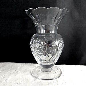 Mikasa Crystal Romantic Ribbons Vase 6" scalloped cut glass hearts flared top